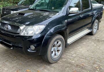Toyota Hilux 189.000 km 13.600 &euro; Hamburg 20535