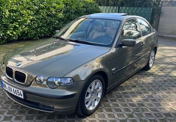 BMW 318 199.640 km 4.900 &euro; Hamburg 22453