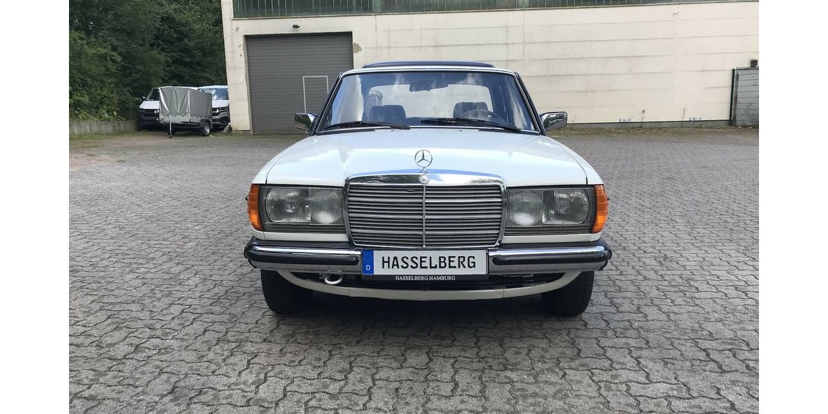 Mercedes-Benz 230 W123 Sanders Automat ABS AirBag SSD Velours 146.358 km 13.999 &euro; Hamburg 22339