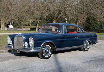 Mercedes-Benz 220 67.500 km 38.900 &euro; Hamburg 22041