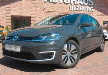 VW Golf 28.661 km 17.900 &euro; Henstedt Ulzburg(20 km nördlich von HH-direkt an der A7) 24558