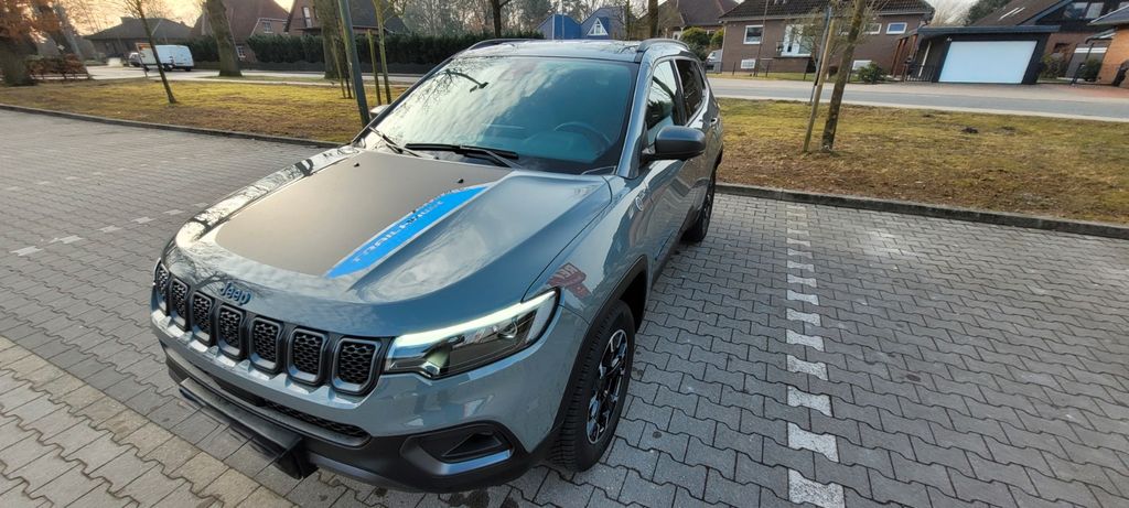 Jeep Compass 106.028 km 19.499 &euro; Horneburg 21640