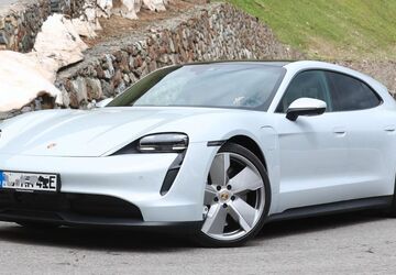 Porsche Taycan 31.000 km 59.900 &euro; hamburg 22761