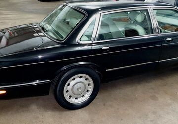 Jaguar Daimler 164.940 km 16.990 &euro; Hamburg 22085