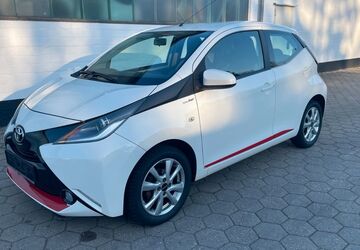 Toyota Aygo (X) 111.000 km 6.200 &euro; Stelle 21435