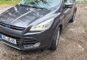 Ford Kuga 129.000 km 11.500 &euro; Escheburg 21039