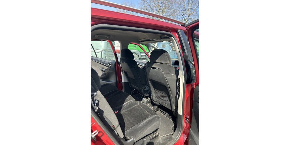 Citroen C4 Grand Picasso 158.836 km 4.999 &euro; Hamburg 20038