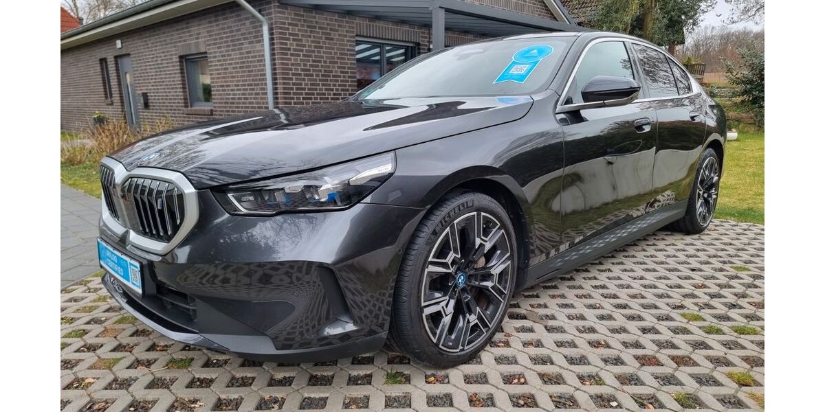 BMW i5 34.500 km 47.900 &euro; Hamburg 21077