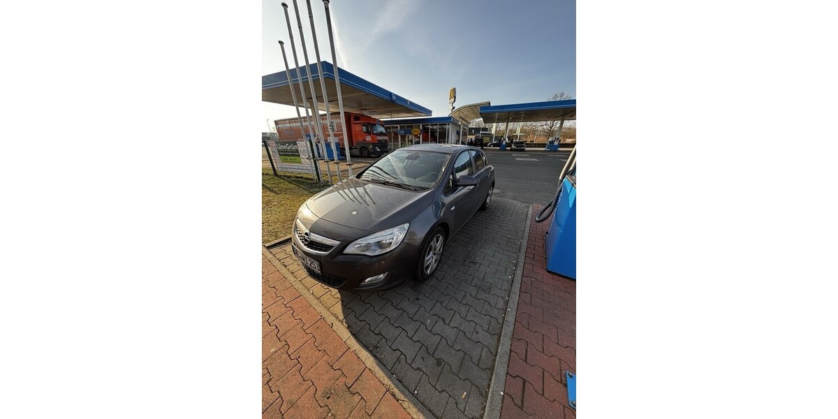 Opel Astra J 204.500 km 3.700 &euro; Winsen (Luhe) 21423