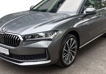 Skoda Superb 1.890 km 59.900 &euro; Hamburg 22111