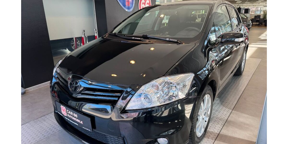 Toyota Auris 129.000 km 6.490 &euro; Hamburg 22547