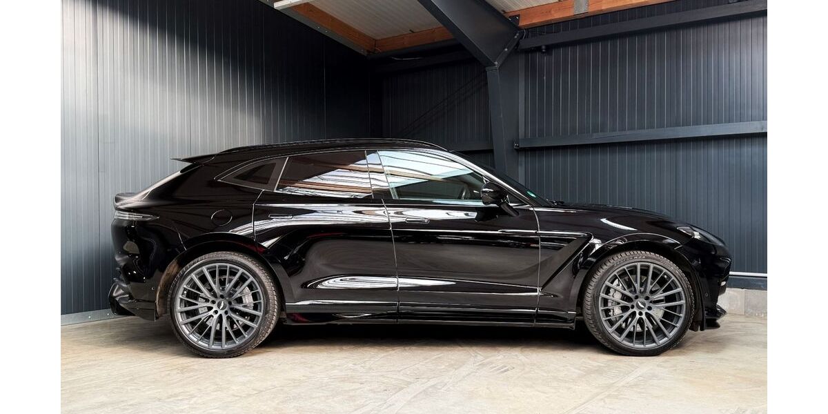 Aston Martin DBX 33.310 km 194.707 &euro; Siek 22962