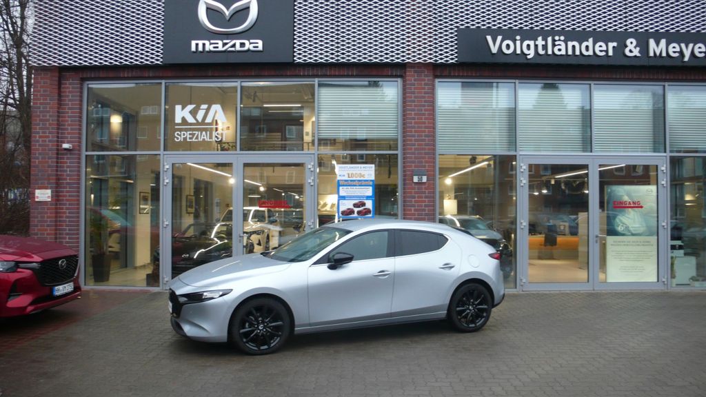 Mazda 3 40.654 km 22.485 &euro; Hamburg 22049