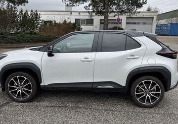 Toyota Yaris 22.335 km 17.999 &euro; Barsbüttel 22885