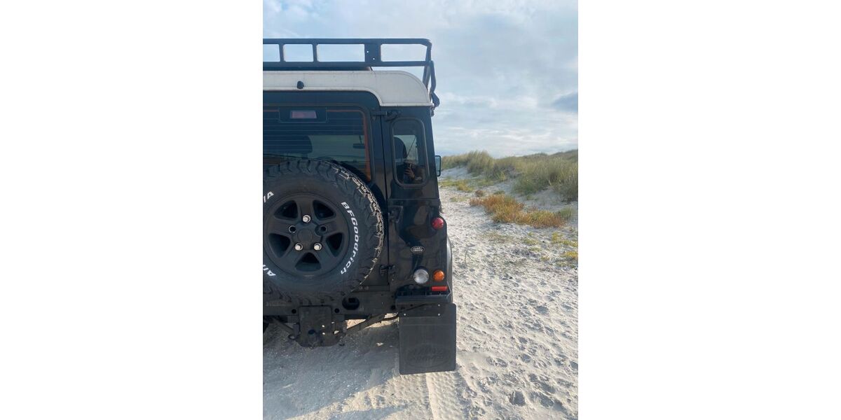 Land Rover Defender 131.000 km 35.900 &euro; Norderstedt 22844