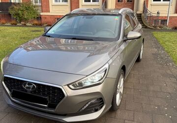 Hyundai i30 66.650 km 18.450 &euro; Hamburg 22307