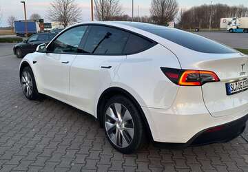 Tesla Model Y 55.000 km 36.250 &euro; Hamburg, Freie und Hansestadt 20457