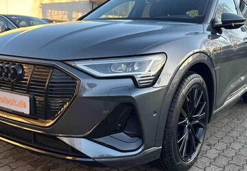 Audi e-tron 35.043 km 39.450 &euro; Hamburg 22047