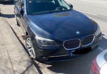 BMW 725 215.000 km 8.900 &euro; Hamburg 21149