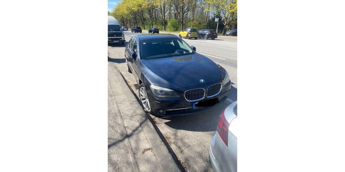 BMW 725 215.000 km 8.900 &euro; Hamburg 21149