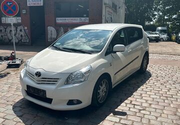 Toyota Verso 245.329 km 4.200 &euro; HAMBURG 22113