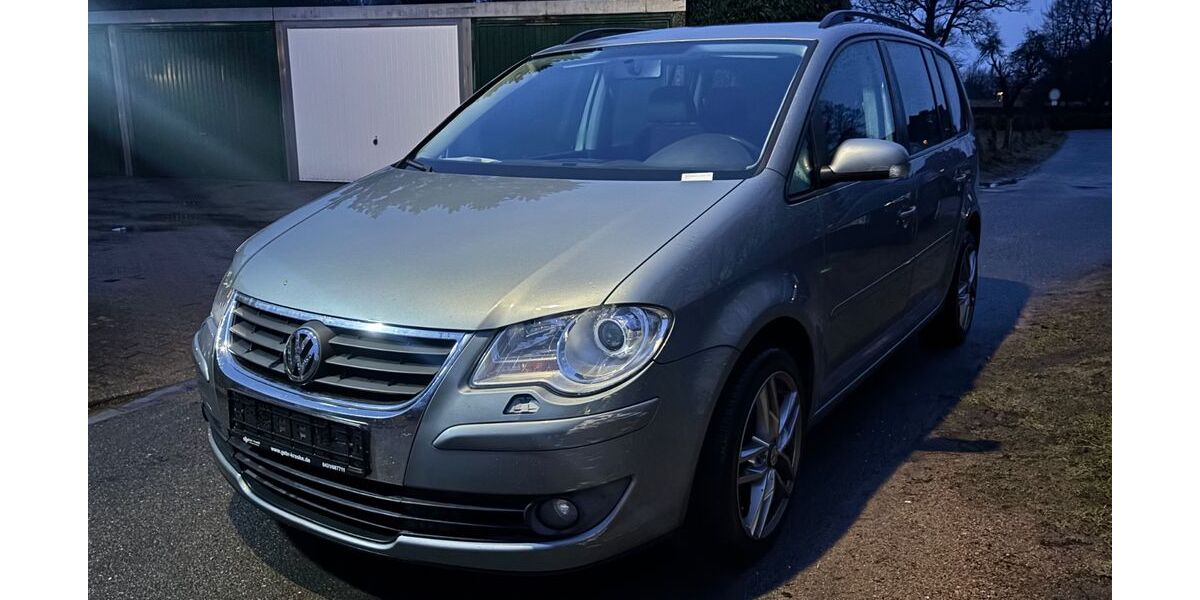 VW Touran 214.000 km 4.889 &euro; Pinneberg 25421