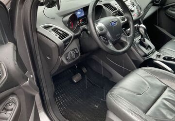 Ford Kuga 168.000 km 5.999 &euro; Hamburg 21107