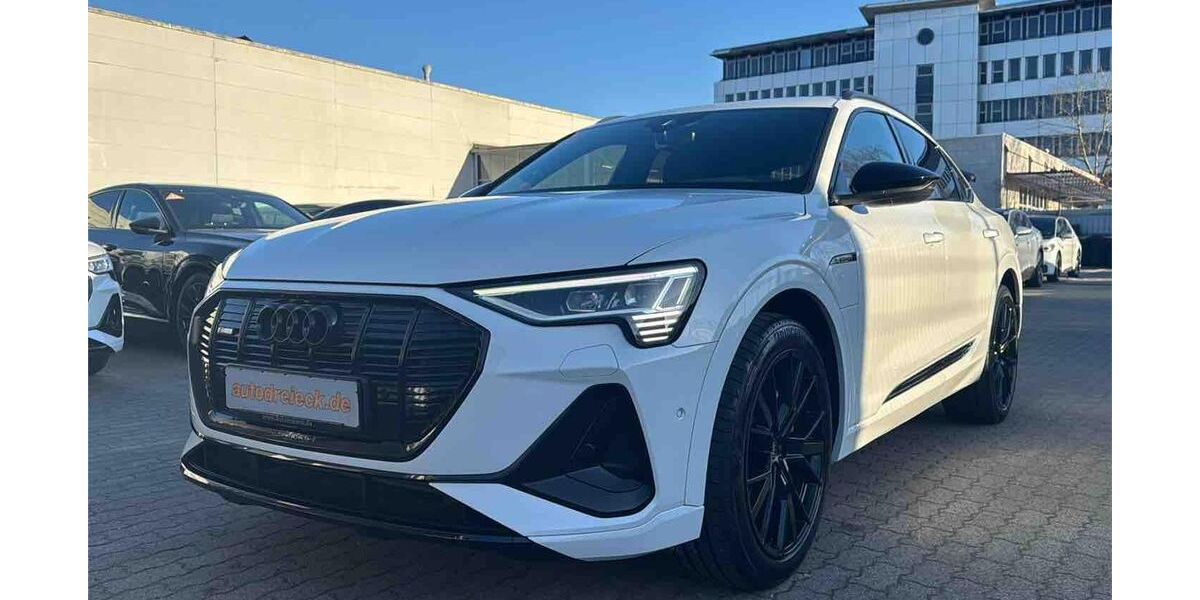 Audi e-tron 47.631 km 37.950 &euro; Hamburg 22047