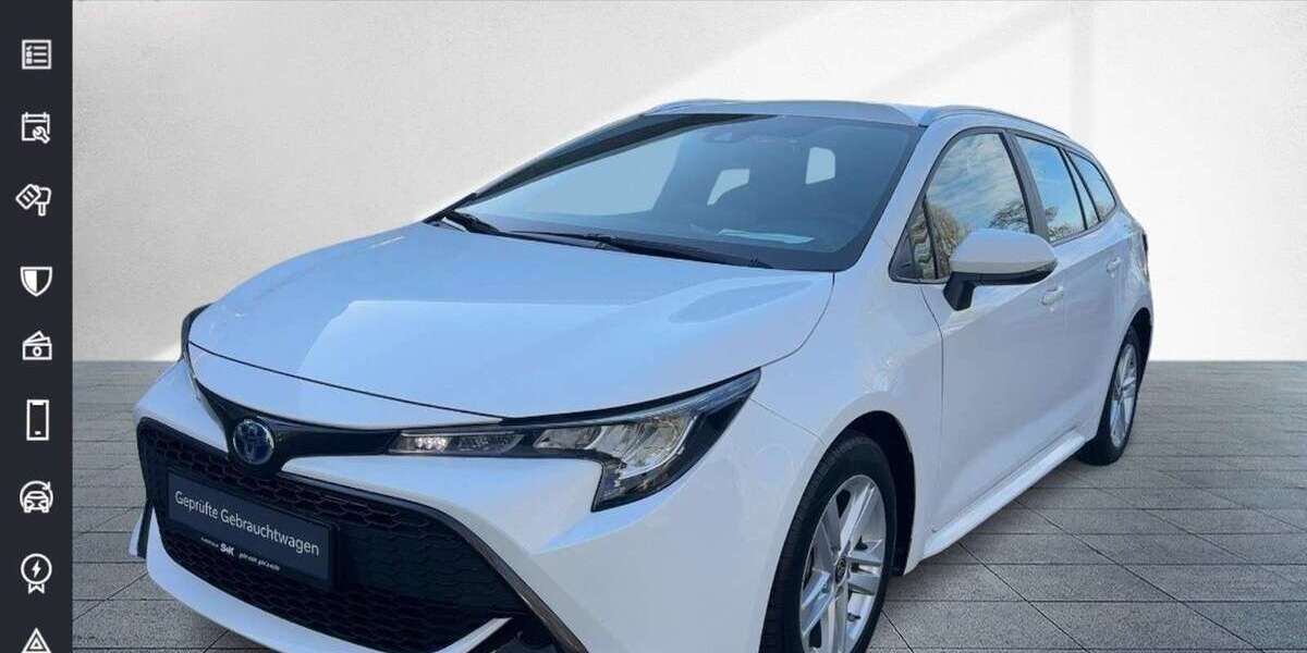Toyota Corolla 33.684 km 25.980 &euro; Hamburg 21079