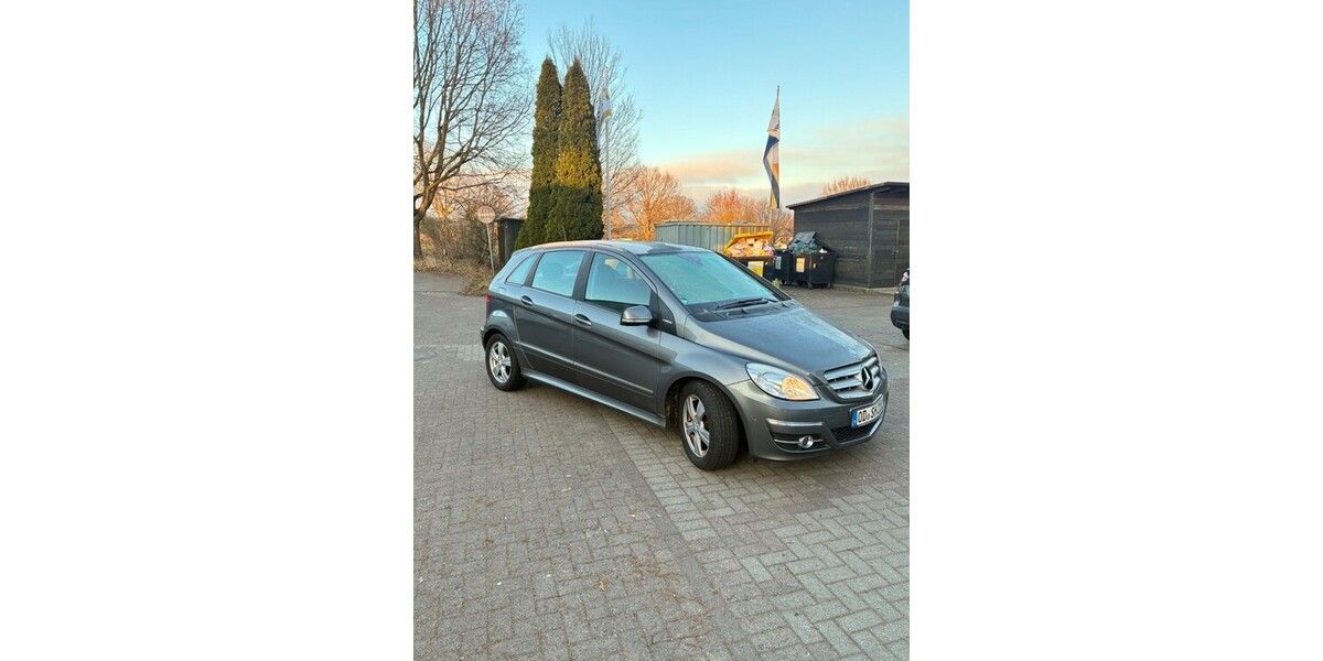 Mercedes-Benz b160 146.505 km 5.000 &euro; Hamburg 20038