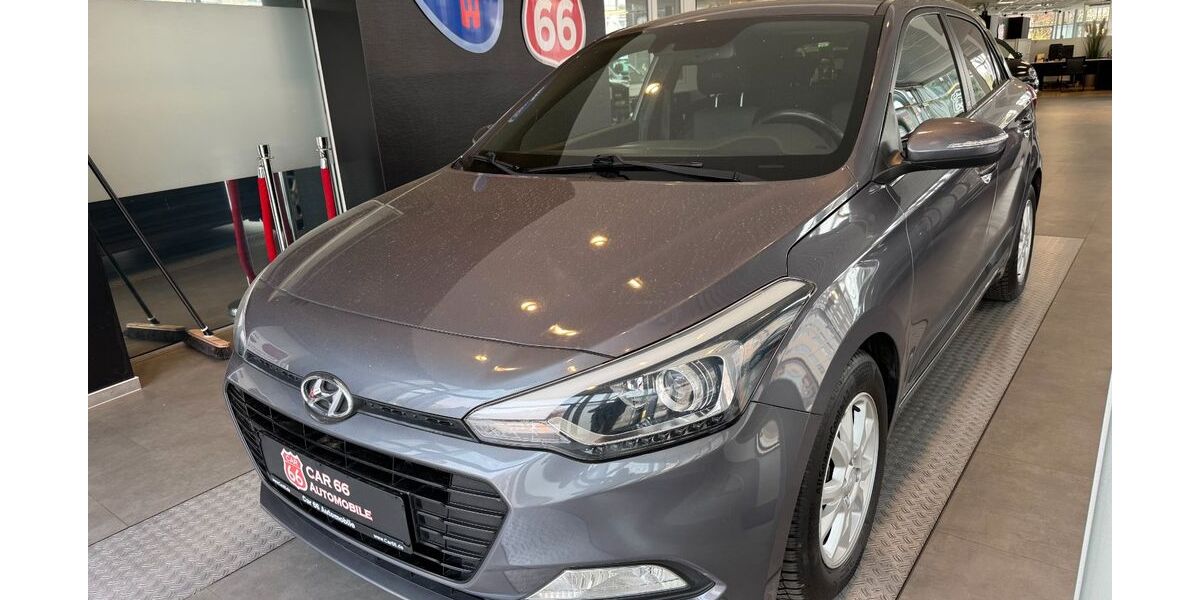 Hyundai i20 84.000 km 8.790 &euro; Hamburg 22547