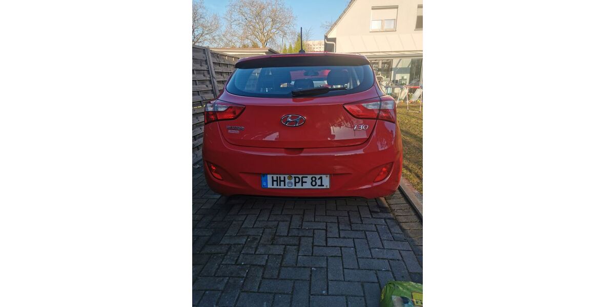 Hyundai i30 82.200 km 7.400 &euro; Hamburg 22523