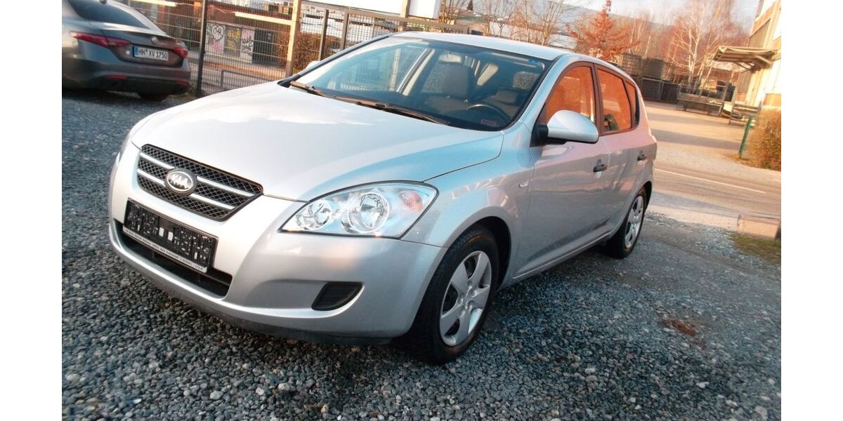 Kia ceed / Ceed 95.000 km 5.490 &euro; Hamburg 22045