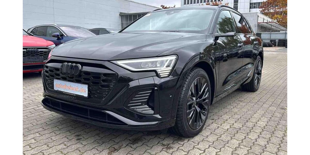 Audi Q8 e-tron 28.316 km 53.950 &euro; Hamburg 22047