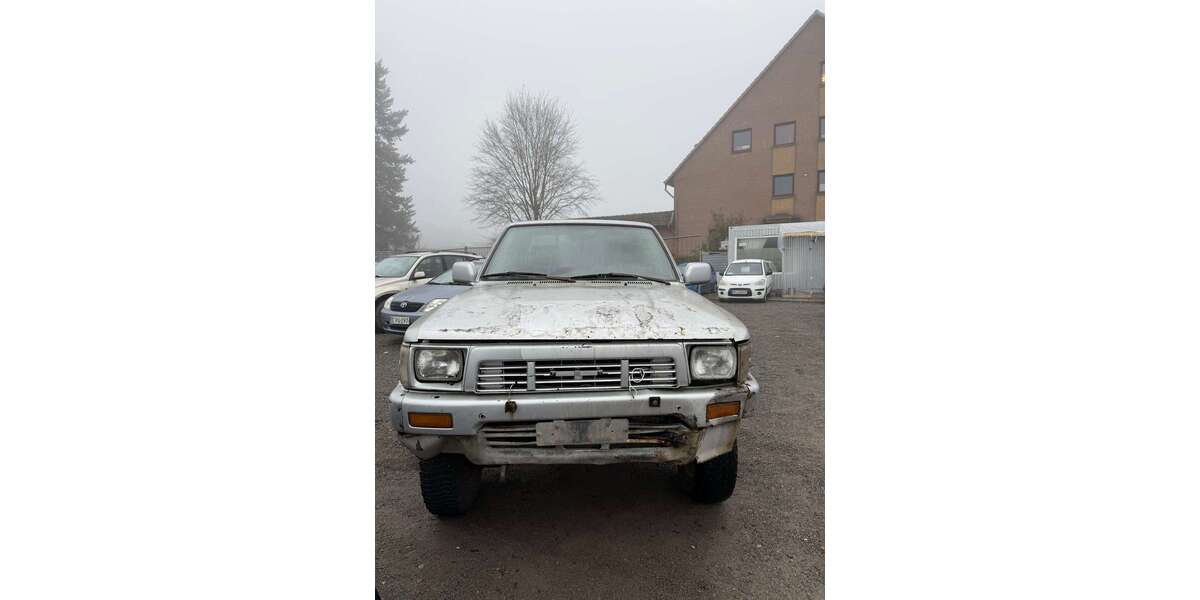 Toyota Hilux 200.000 km 6.900 &euro; Hamburg 22147