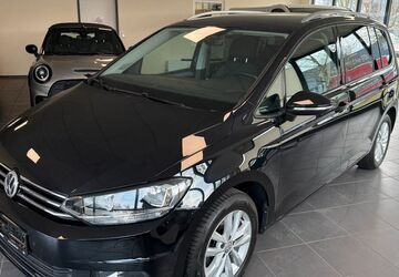 VW Touran 113.828 km 16.390 &euro; Geesthacht 21502