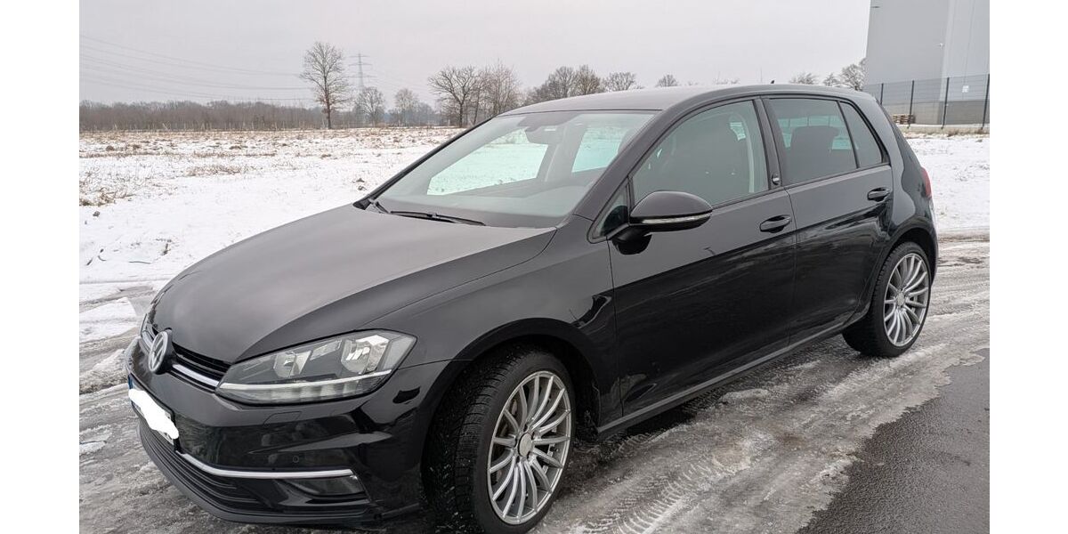 VW Golf 153.000 km 9.400 &euro; Hamburg 22043