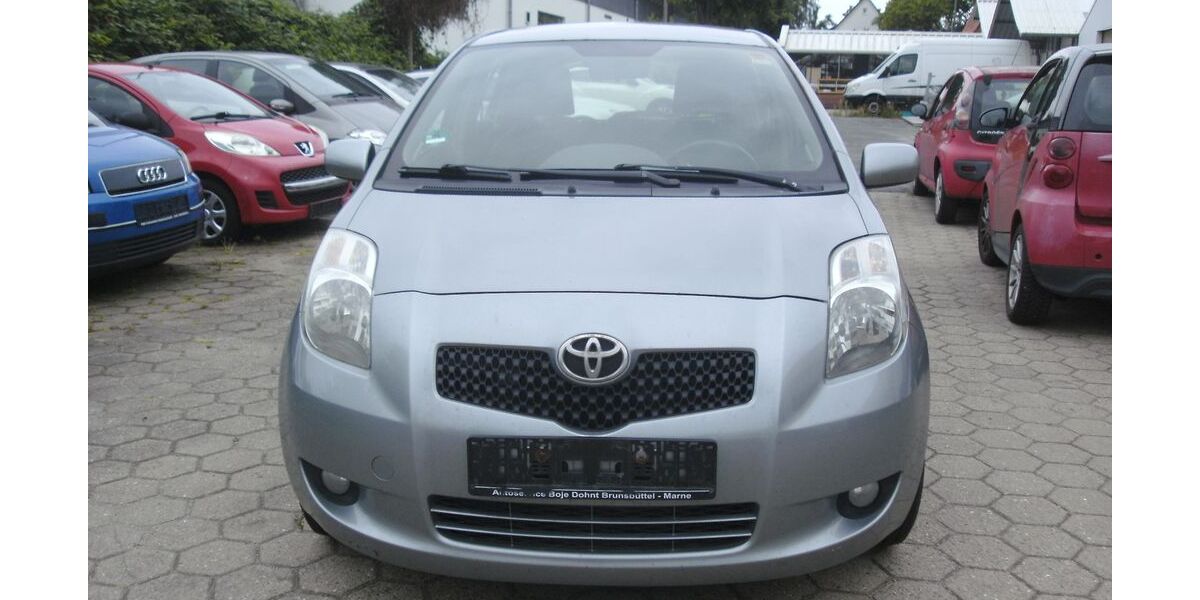 Toyota Yaris 112.000 km 2.800 &euro; Hamburg 22143