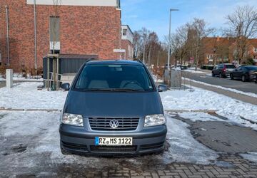 VW Sharan 286.500 km 3.200 &euro; GEESTHACHT 21502