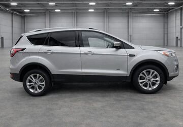 Ford Kuga 172.000 km 10.900 &euro; Hamburg 21147