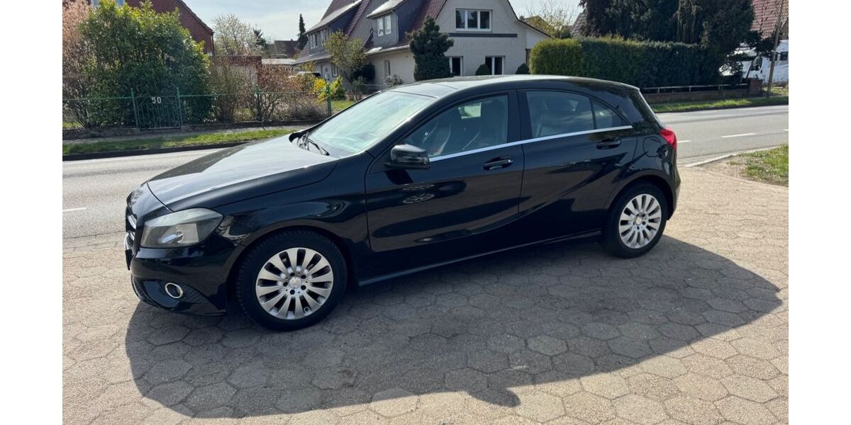 Mercedes-Benz A 180 209.000 km 5.490 &euro; Stelle 21435