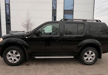 Nissan Pathfinder 241.360 km 4.800 &euro; Hamburg 21079