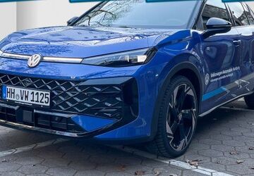 VW T-Roc 4.520 km 42.888 &euro; Hamburg 22303