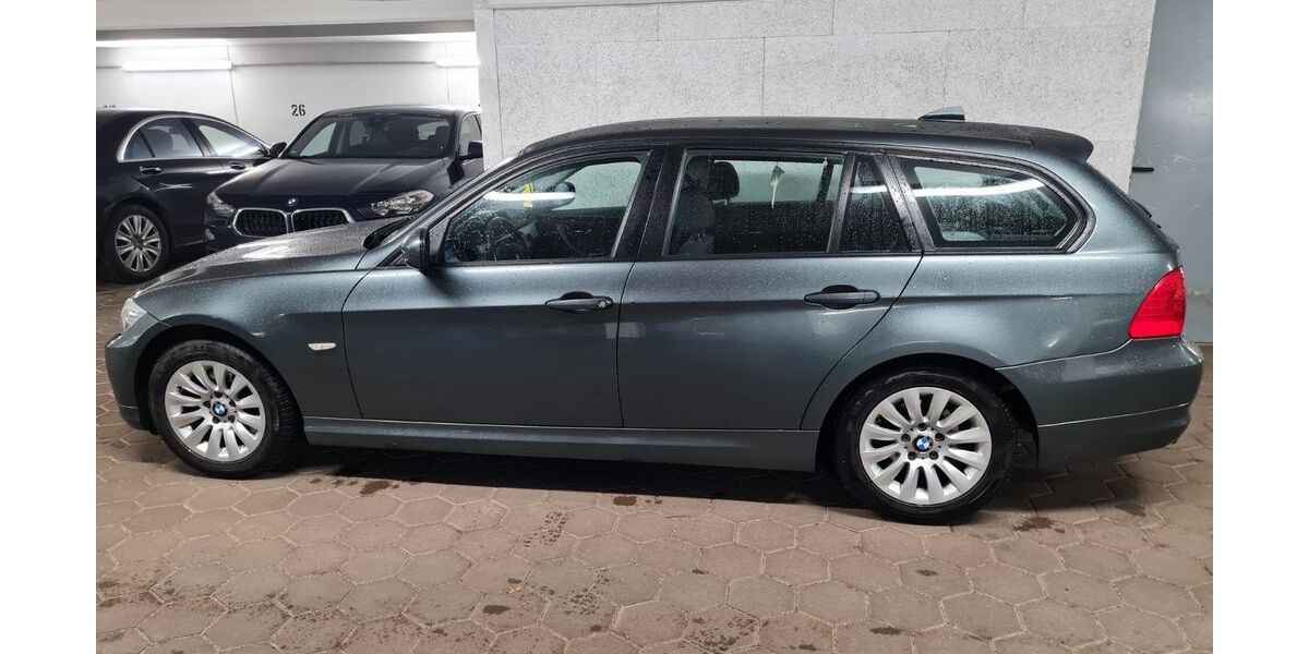 BMW 320 155.500 km 8.099 &euro; Hamburg 22111