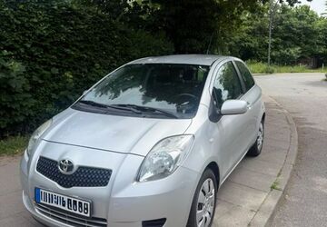 Toyota Yaris 66.500 km 5.790 &euro; Hamburg 22523