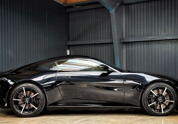 Aston Martin V8 Vantage 13.144 km 134.999 &euro; Siek 22962