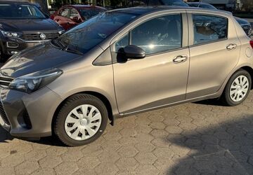 Toyota Yaris 152.000 km 7.900 &euro; Stelle 21435