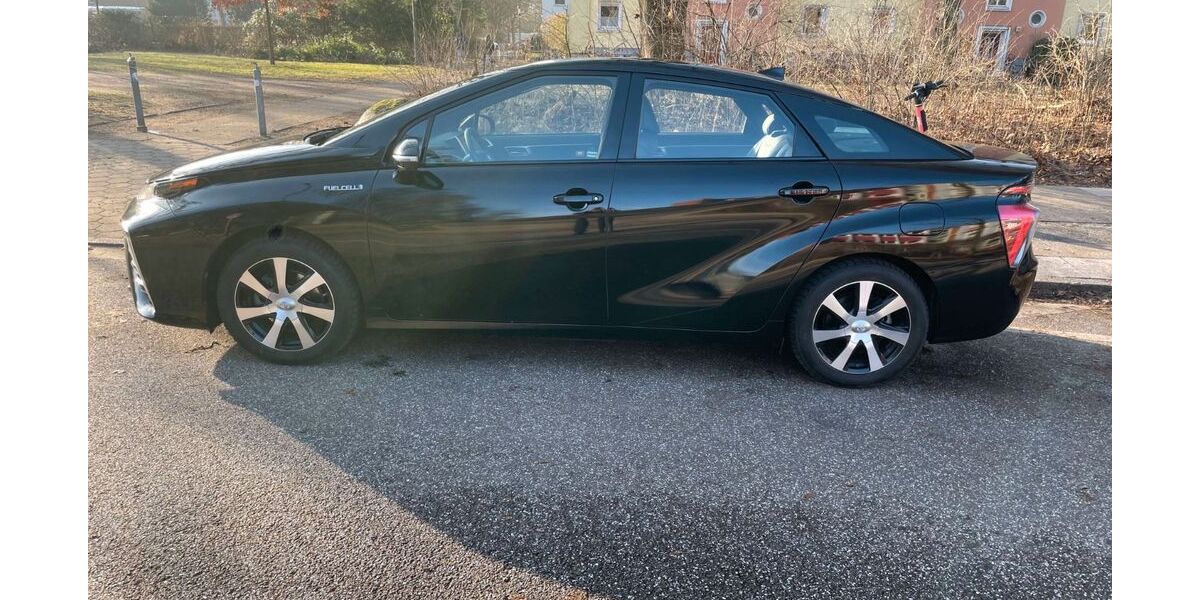 Toyota Mirai 5.000 km 8.000 &euro; Hamburg 22307