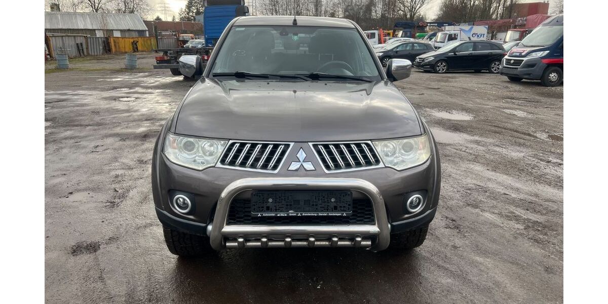 Mitsubishi L200 303.307 km 9.990 &euro; Hamburg 22113