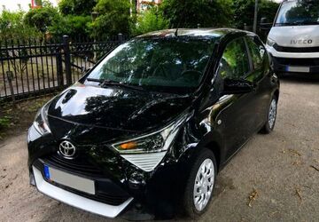 Toyota Aygo (X) 34.869 km 10.700 &euro; Hamburg 22043
